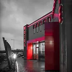 Motel M0 Caffe & 2*