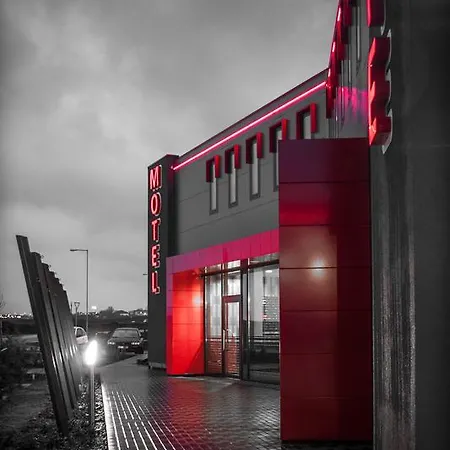 Motel M0 Caffe & 2*